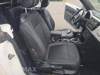 2013 Volkswagen Beetle Convertible 2.5L – miniatura 15