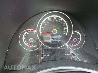 2013 Volkswagen Beetle Convertible Turbo – miniatura 9