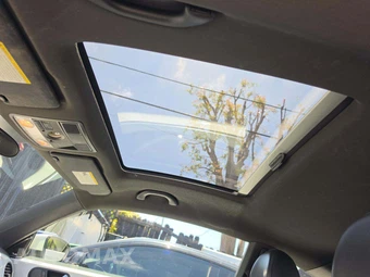 2013 Volkswagen Beetle TDI Hatchback w/Sunroof, Sound & Navigation - miniatura 11