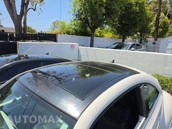 2013 Volkswagen Beetle TDI Hatchback w/Sunroof, Sound & Navigation - miniatura 12