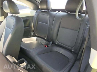 2013 Volkswagen Beetle TDI Hatchback w/Sunroof, Sound & Navigation - miniatura 13