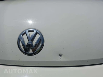 2013 Volkswagen Beetle TDI Hatchback w/Sunroof, Sound & Navigation - miniatura 21
