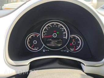 2013 Volkswagen Beetle TDI Hatchback w/Sunroof, Sound & Navigation - miniatura 9