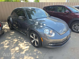 2013 Volkswagen Beetle Turbo Hatchback – miniatura 4