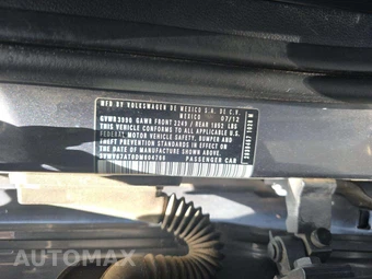 2013 Volkswagen Beetle Turbo Hatchback – miniatura 5