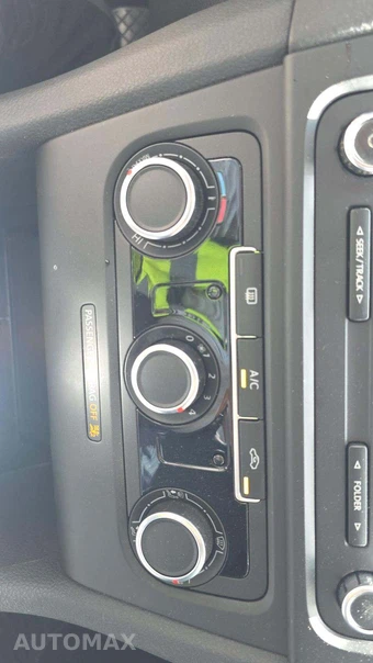 2013 Volkswagen Golf 2.5L – miniatura 26