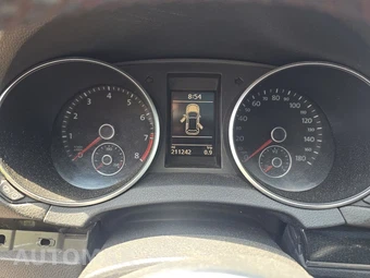 2013 Volkswagen GTI Driver's Edition - miniatura 12