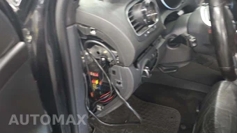 2013 Volkswagen GTI Driver's Edition - miniatura 29