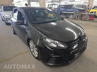 2013 Volkswagen GTI Driver's Edition - miniatura 3