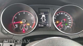 2013 Volkswagen GTI Driver's Edition - miniatura 33