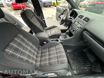 2013 Volkswagen GTI Wolfsburg Edition - miniatura 12