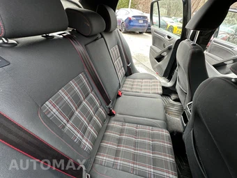 2013 Volkswagen GTI Wolfsburg Edition - miniatura 15