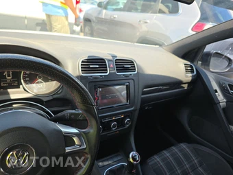 2013 Volkswagen GTI - miniatura 11