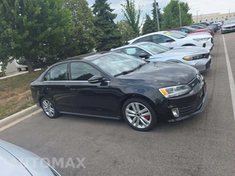2013 Volkswagen Jetta GLI Sedan - miniatura 4