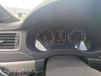 2013 Volkswagen Jetta GLI Sedan - miniatura 9