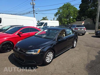 2013 Volkswagen Jetta Hybrid SE Sedan