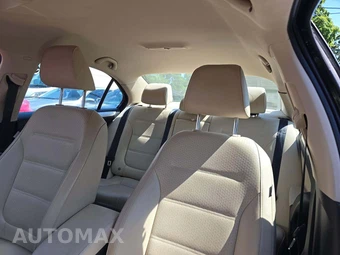 2013 Volkswagen Jetta Hybrid SE Sedan - miniatura 11