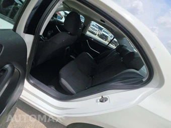2013 Volkswagen Jetta S Sedan – miniatura 13