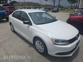 2013 Volkswagen Jetta S Sedan – miniatura 4