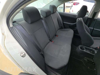 2013 Volkswagen Jetta S Sedan – miniatura 16
