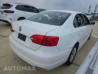 2013 Volkswagen Jetta S Sedan – miniatura 3
