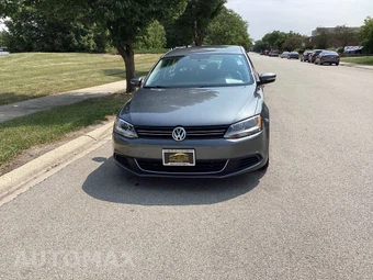 2013 Volkswagen Jetta SE Sedan – miniatura 2