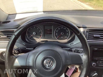 2013 Volkswagen Jetta SE Sedan – miniatura 9