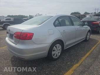 2013 Volkswagen Jetta SE Sedan w/Convenience – miniatura 4