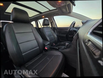 2013 Volkswagen Jetta SportWagen 2.0L TDI Wagon w/Sunroof - miniatura 16
