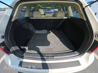 2013 Volkswagen Jetta SportWagen 2.0L TDI Wagon w/Sunroof & Navigation - miniatura 16