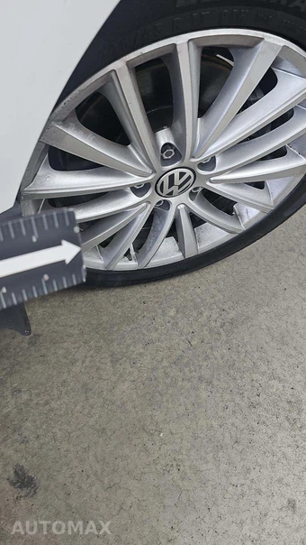 2013 Volkswagen Jetta SportWagen 2.0L TDI Wagon w/Sunroof & Navigation - miniatura 25
