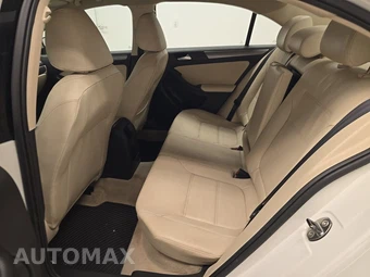 2013 Volkswagen Jetta TDI Sedan – miniatura 13