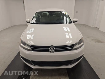 2013 Volkswagen Jetta TDI Sedan – miniatura 2