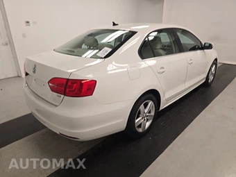 2013 Volkswagen Jetta TDI Sedan – miniatura 4