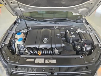 2013 Volkswagen Passat 2.5L SE – miniatura 12