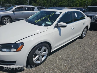 2013 Volkswagen Passat 2.5L SE w/Sunroof