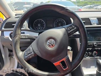 2013 Volkswagen Passat 2.5L SE w/Sunroof & Navigation - miniatura 10