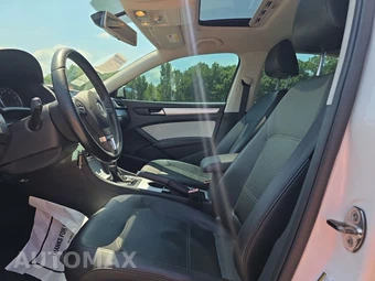 2013 Volkswagen Passat 2.5L SE w/Sunroof & Navigation - miniatura 7