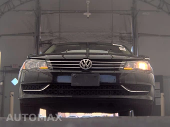 2013 Volkswagen Passat 2.5L Wolfsburg Edition – miniatura 3