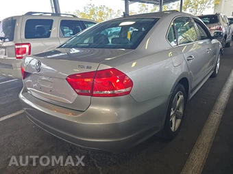 2013 Volkswagen Passat TDI SE w/Sunroof – miniatura 4