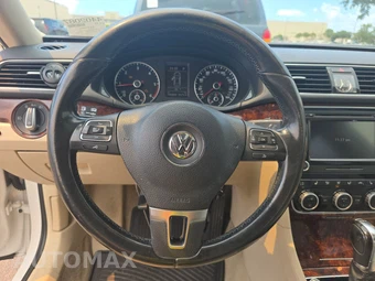 2013 Volkswagen Passat TDI SEL Premium - miniatura 10