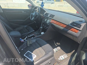 2013 Volkswagen Passat TDI SEL Premium – miniatura 14