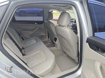 2013 Volkswagen Passat TDI SEL Premium – miniatura 13