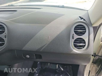 2013 Volkswagen Tiguan S w/Sunroof – miniatura 16