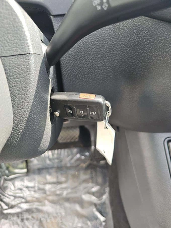 2013 Volkswagen Tiguan S w/Sunroof – miniatura 5