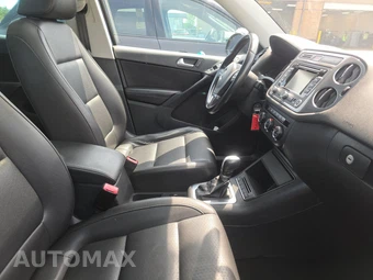 2013 Volkswagen Tiguan S w/Sunroof - miniatura 8