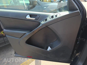 2013 Volkswagen Tiguan S w/Sunroof - miniatura 9