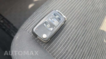 2013 Volkswagen Tiguan S w/Sunroof - miniatura 20