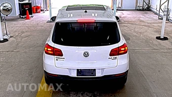 2013 Volkswagen Tiguan S w/Sunroof - miniatura 5