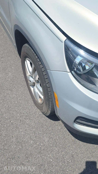 2013 Volkswagen Tiguan S - miniatura 18